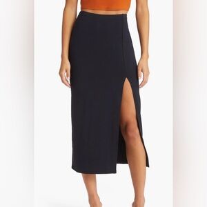 Chic Black Pencil Skirt with Side Slit